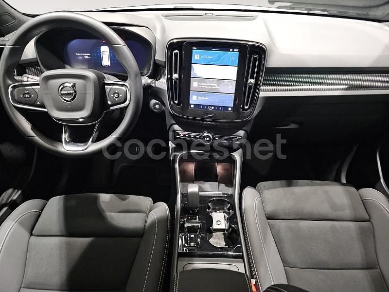 Usado Volvo XC40 Plus 163 CV (119 kW) 2024 Blanco SUV