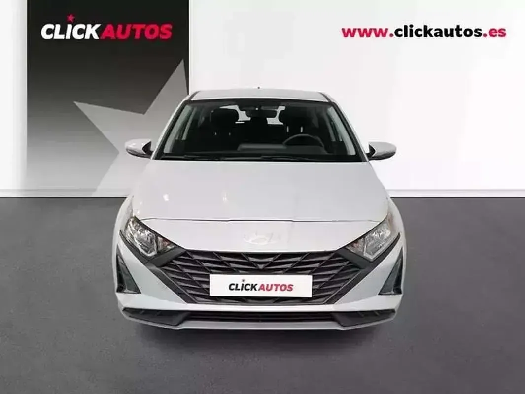 Usado Hyundai i20 79 HP (58 kW) 2025 Cinzento Citadino