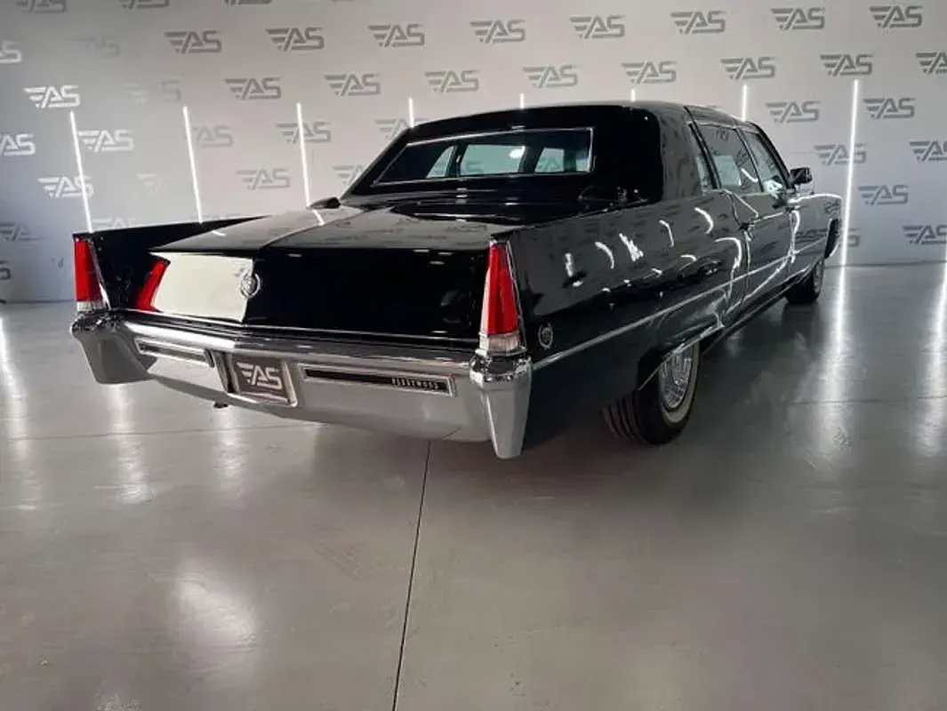 Usado Cadillac Fleetwood 220 CV (161 kW) 1969 Negro Berlina