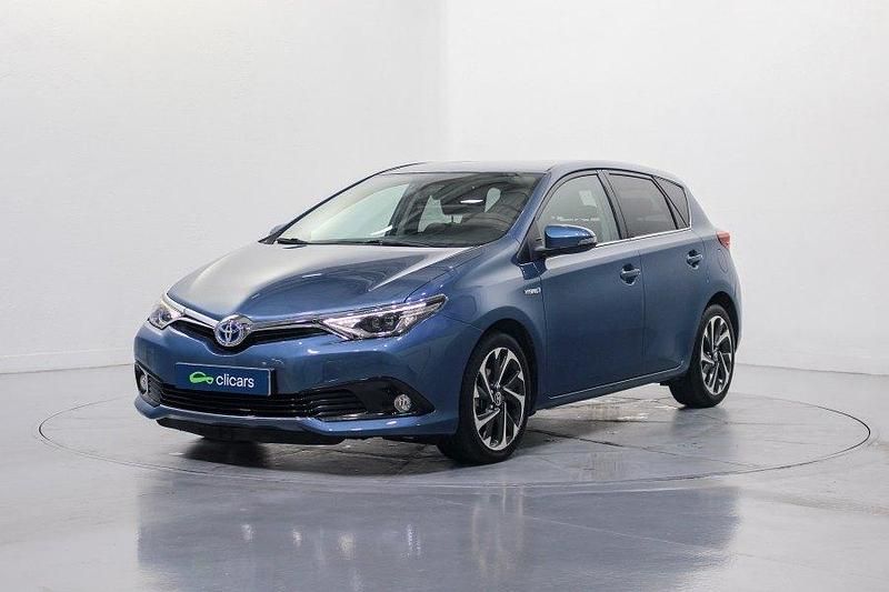 Usado Toyota Auris Hybrid Advance 136 CV (100 kW) 2016 Azul Berlina
