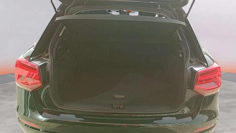Käytetty Audi Q2 Advanced 150 HP (110 kW) 2020 Musta Katumaasturi