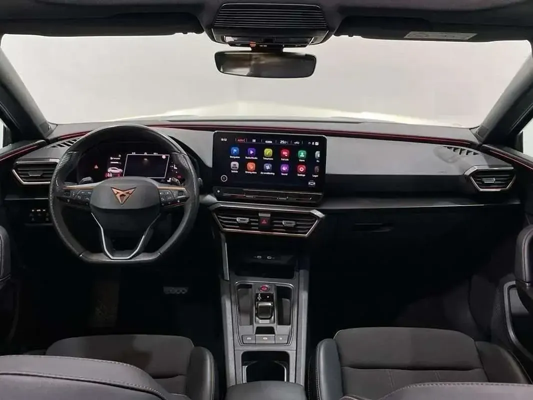 Usado Cupra Leon 150 CV (110 kW) 2024 Negro Familiar