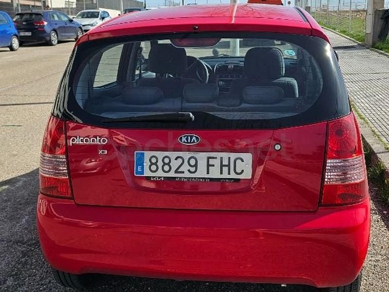 Usado Kia Picanto LX 65 CV (47 kW) 2006 Rojo Utilitario
