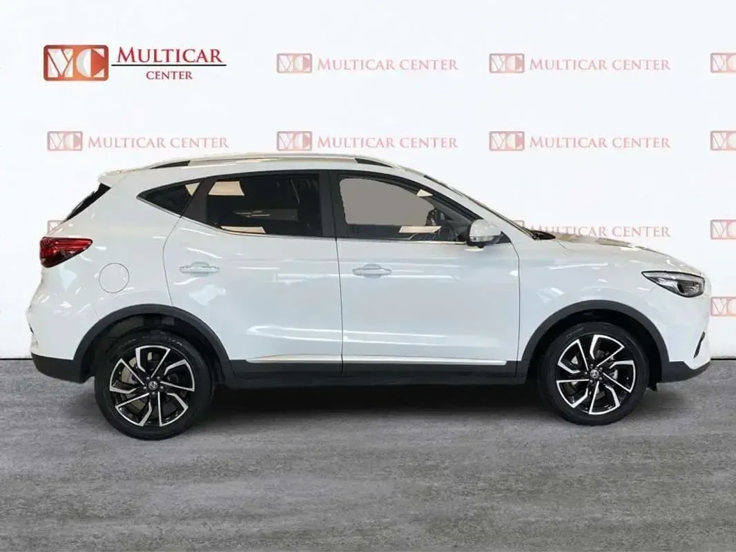Usado MG ZS Luxury 106 CV (77 kW) 2023 Blanco SUV