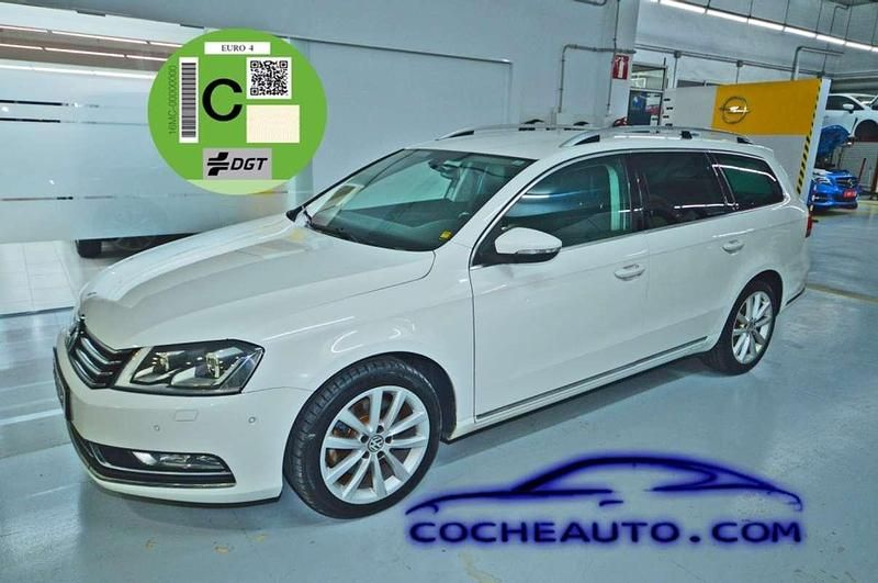 Blanco Usado 2013 VW Passat Highline Familiar | 10.000 € (Precio justo) - Imagen 1/4