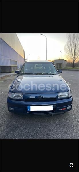 Usado Opel Astra Edition 190 CV (139 kW) 2000 Azul Coupe