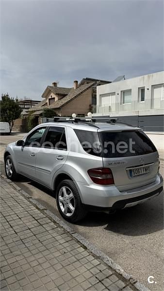 Usado Mercedes ML320 224 CV (164 kW) 2007 Gris / plata SUV
