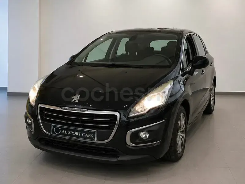 Usado Peugeot 3008 Active 120 CV (88 kW) 2013 Negro Familiar