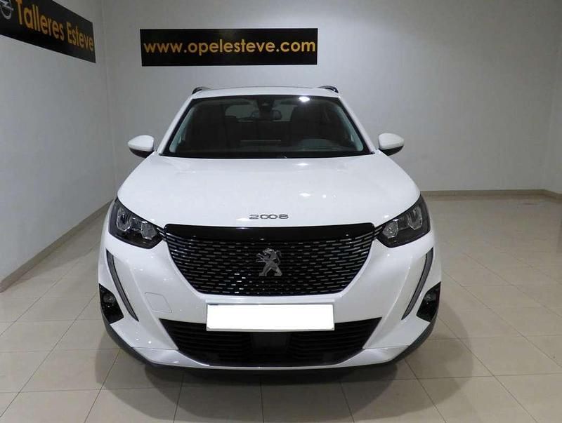 Usado Peugeot 2008 Active 110 CV (80 kW) 2021 Blanco SUV