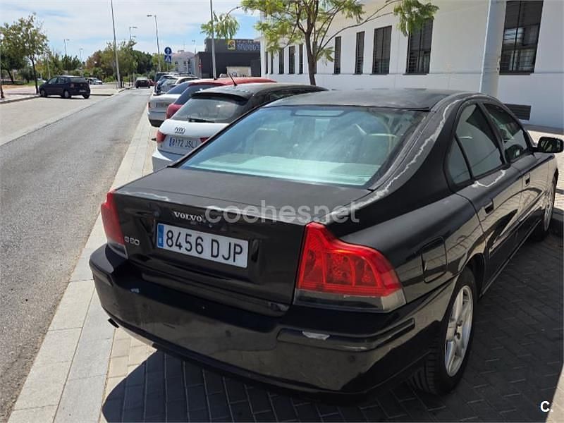 Usado Volvo S60 140 CV (102 kW) 2005 Negro Berlina