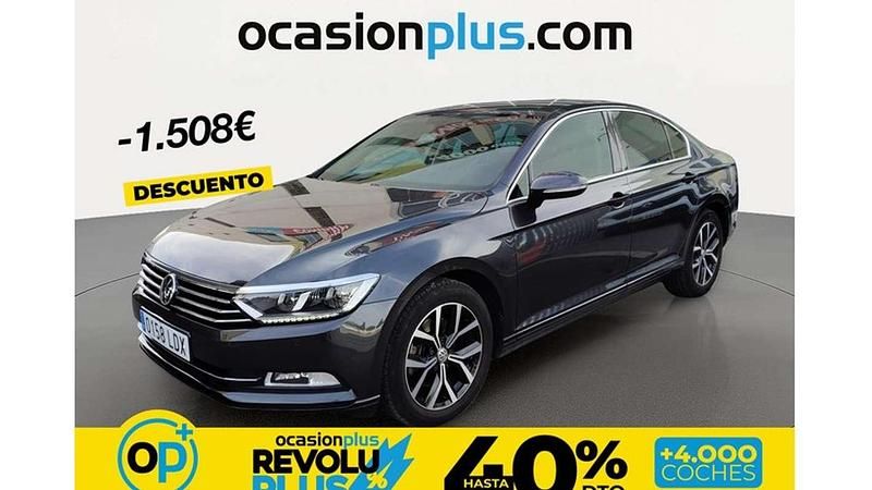 Usado VW Passat Advance 150 CV (110 kW) 2020 Gris Berlina