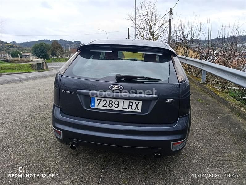 Usado Ford Focus ST 225 CV (165 kW) 2006 Gris / plata Berlina