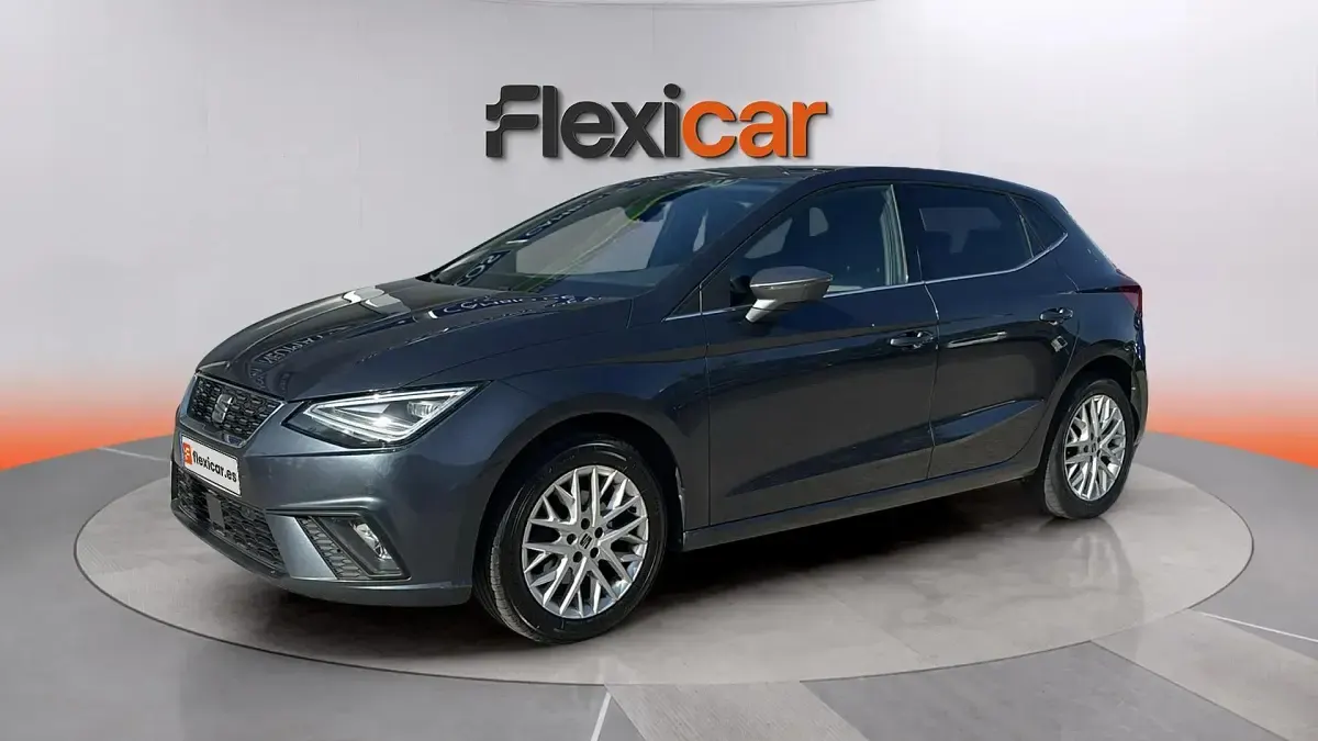 Usado Seat Ibiza XCELLENCE 116 CV (85 kW) 2024 Gris Utilitario