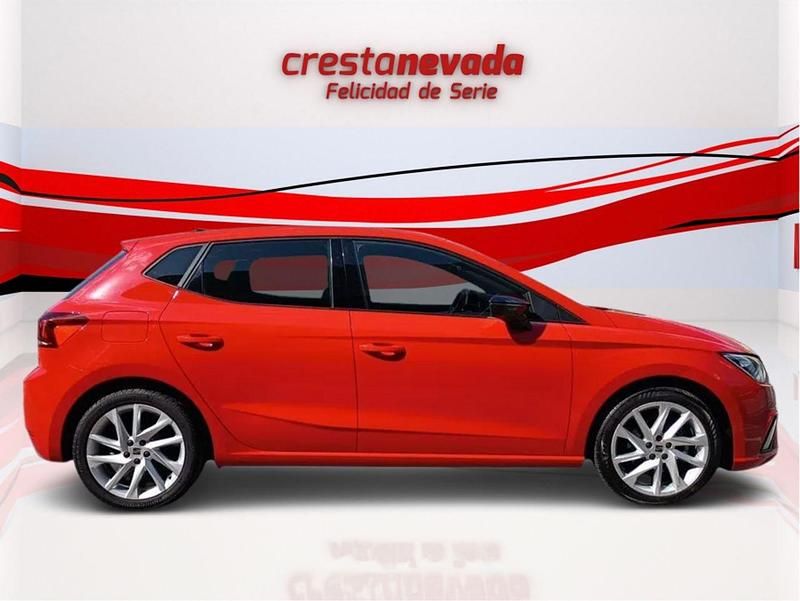 Usado Seat Ibiza FR 150 CV (110 kW) 2022 Rojo Utilitario