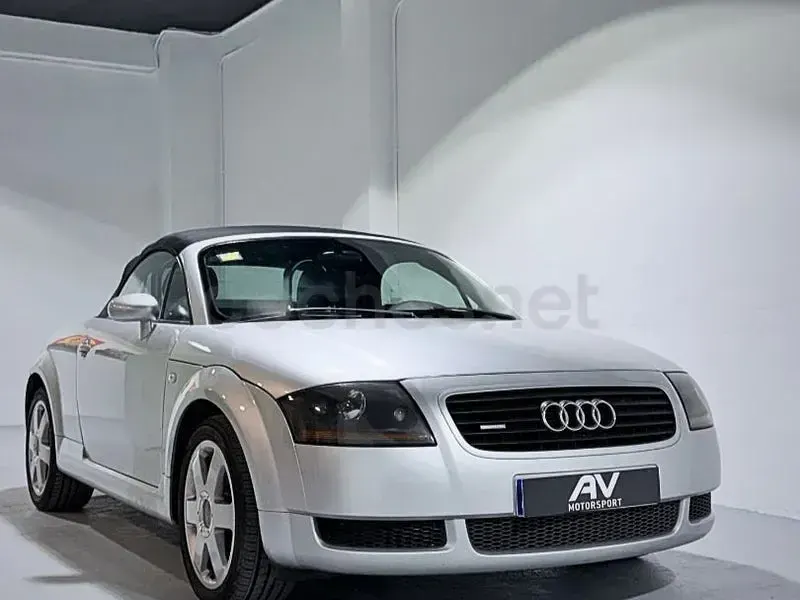 Usado Audi TT Roadster Sport 225 CV (165 kW) 2003 Gris / plata Descapotable