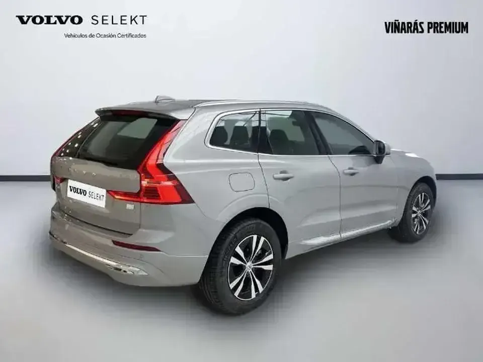 Usado Volvo XC60 Core 350 CV (257 kW) 2024 Gris SUV