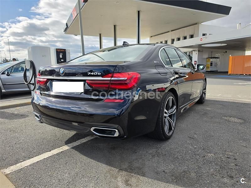 Usado BMW 740 iPerformance 326 CV (239 kW) 2018 Azul Berlina
