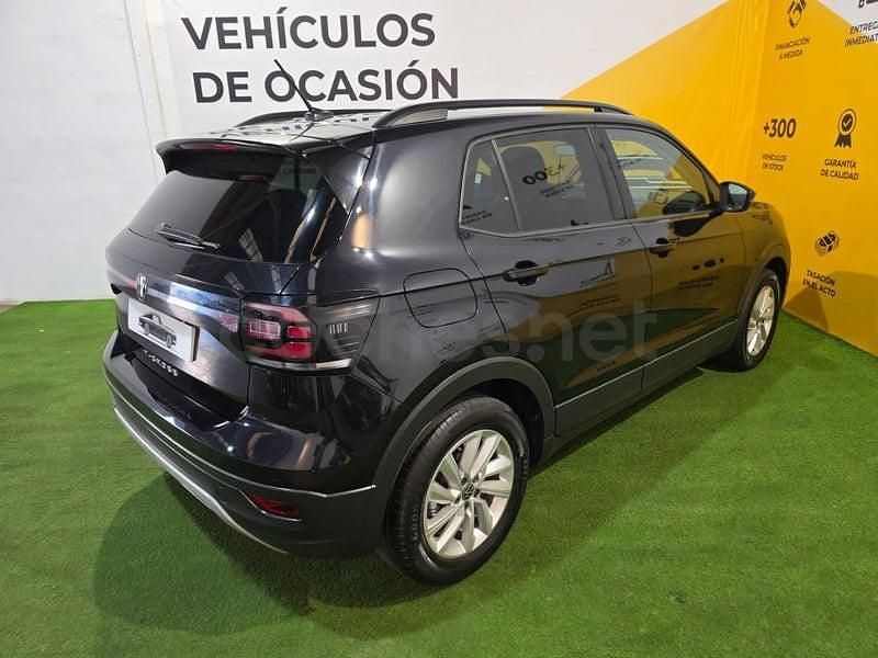 Usado VW T-Cross Advance 110 CV (80 kW) 2022 Gris / plata SUV