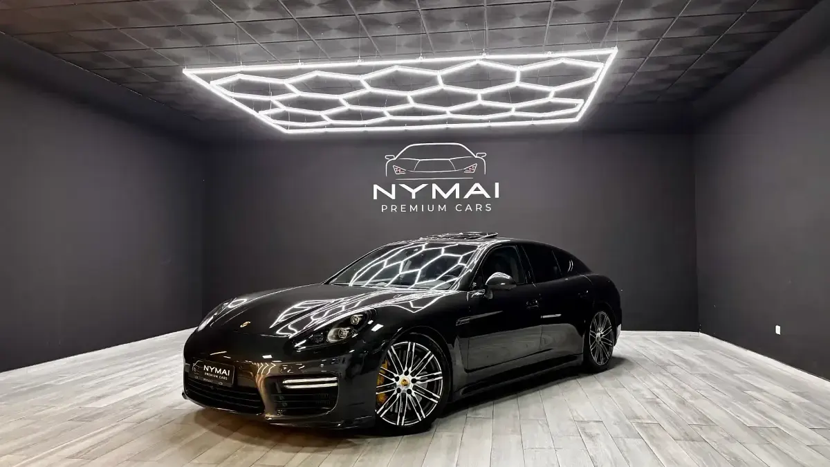 Käytetty Porsche Panamera Turbo S Executive 570 HP (419 kW) 2015 Harmaa Sedan