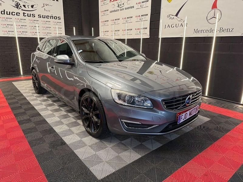 Usado Volvo V60 285 CV (209 kW) 2016 Gris / plata Familiar