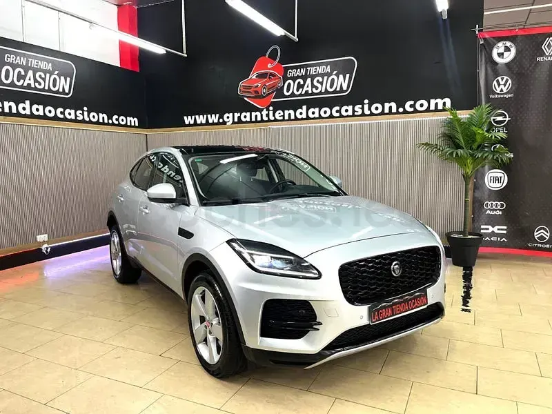 Usado Jaguar E-Pace R-Dynamic 163 HP (119 kW) 2022 Cinzento SUV