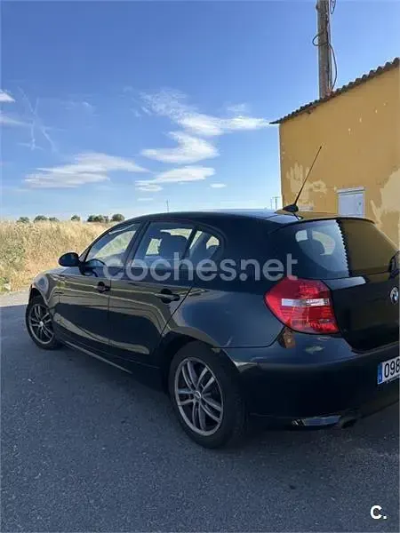 Usado BMW 118 143 CV (105 kW) 2009 Negro Utilitario