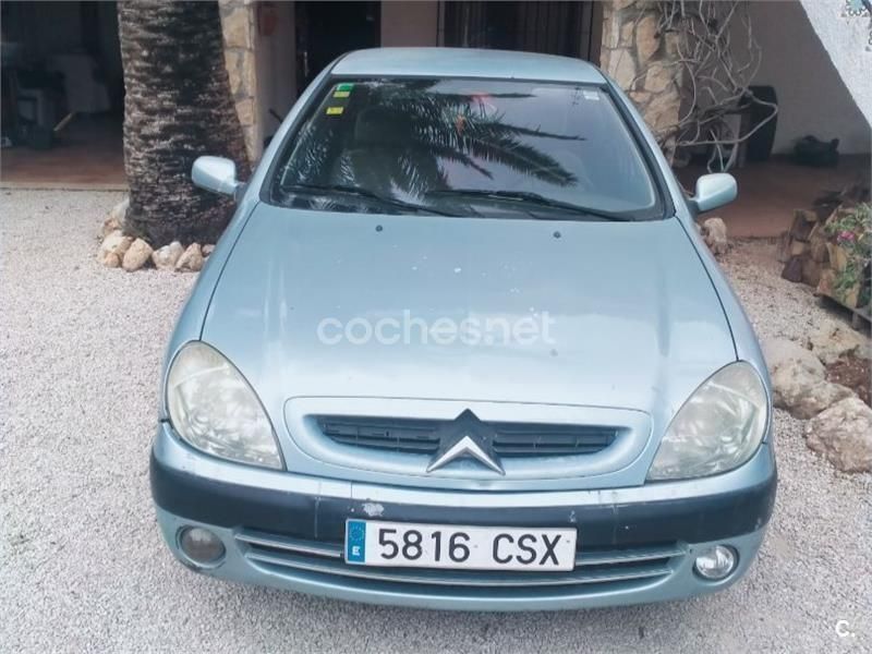 Gris / plata Usado 2004 Citroën Xsara Exclusive Berlina | 1400 € (Precio justo) - Imagen 1/4