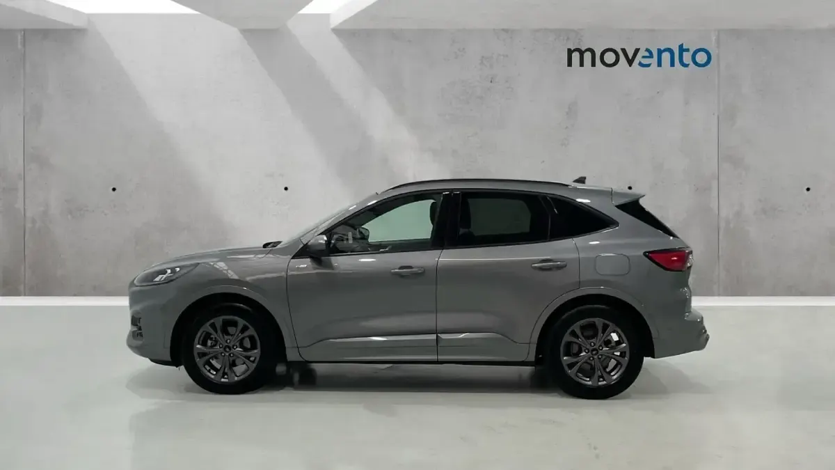 Usado Ford Kuga ST-Line X 190 CV (139 kW) 2023 Gris SUV