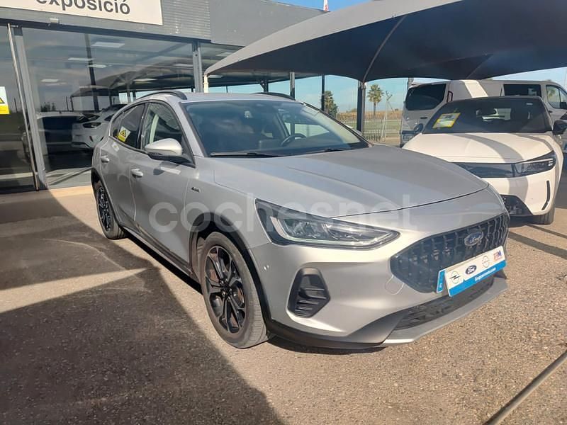 Usado Ford Focus Active 155 CV (114 kW) 2023 Gris / plata Berlina