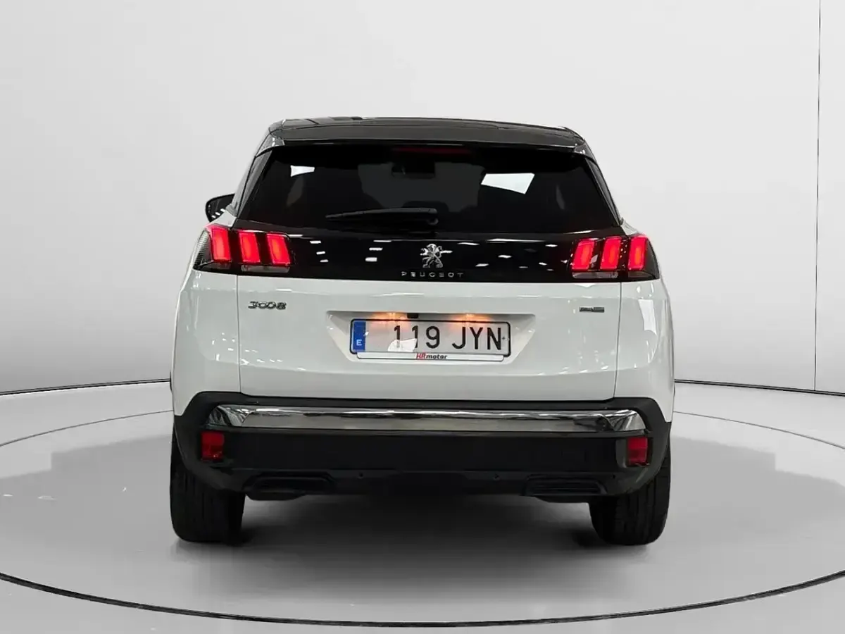 Usado Peugeot 3008 Allure 131 CV (96 kW) 2017 Blanco SUV