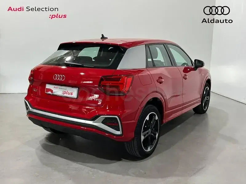 Usado Audi Q2 S-Line 150 CV (110 kW) 2022 Rojo SUV