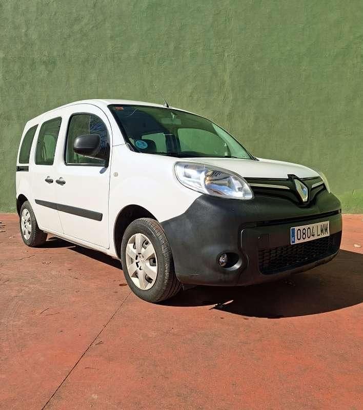 Usado Renault Kangoo Zen 95 CV (69 kW) 2021 Blanco Monovolumen