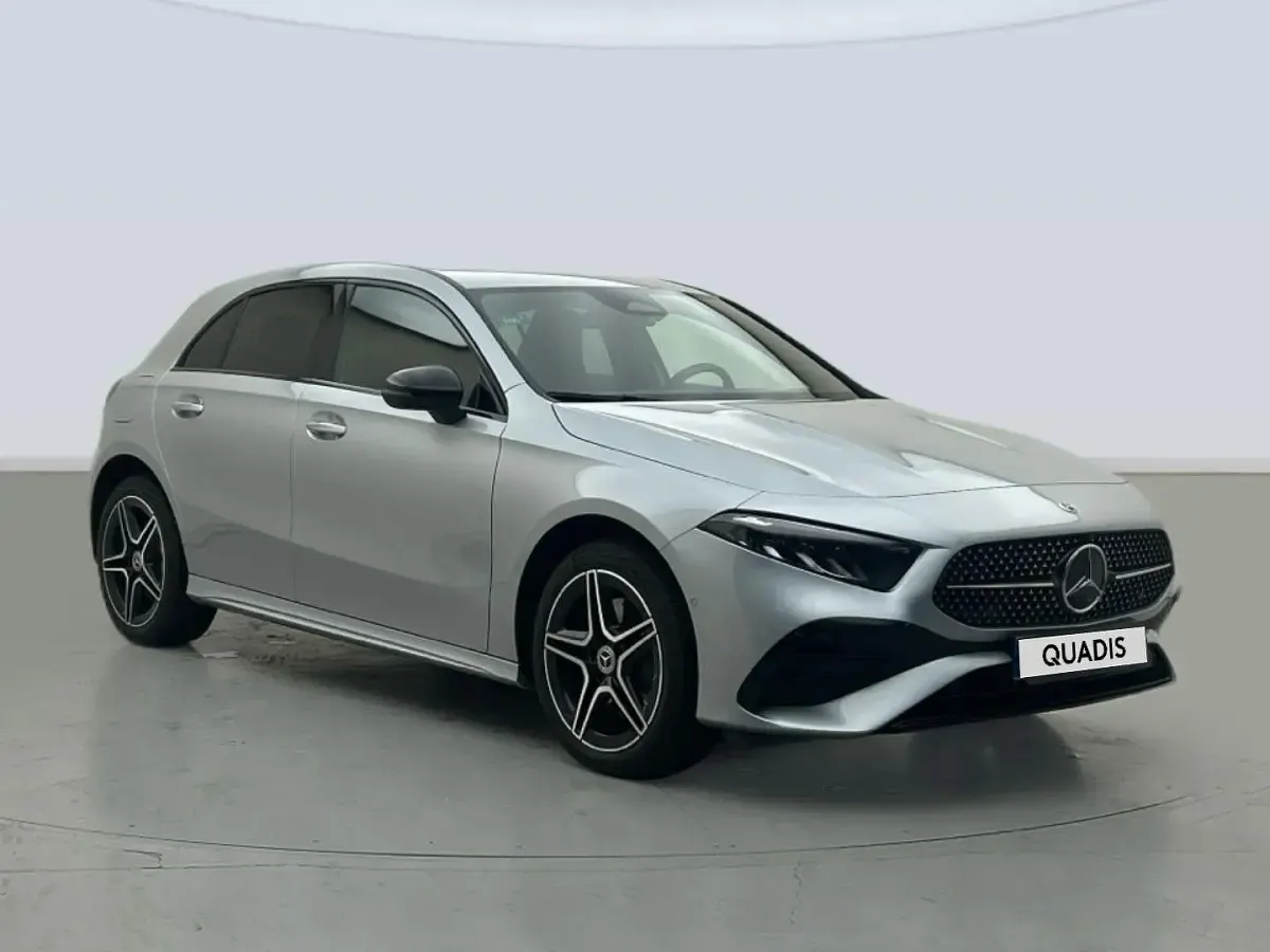 Usado Mercedes A250 218 CV (160 kW) 2025 Gris plata