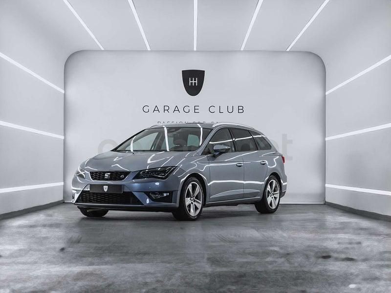 Usado Seat Leon FR 150 CV (110 kW) 2016 Gris / plata Familiar