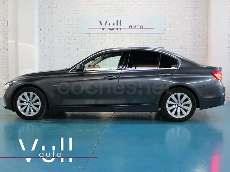 Usado BMW 325 Comfort Edition 224 CV (164 kW) 2017 Gris / plata Berlina