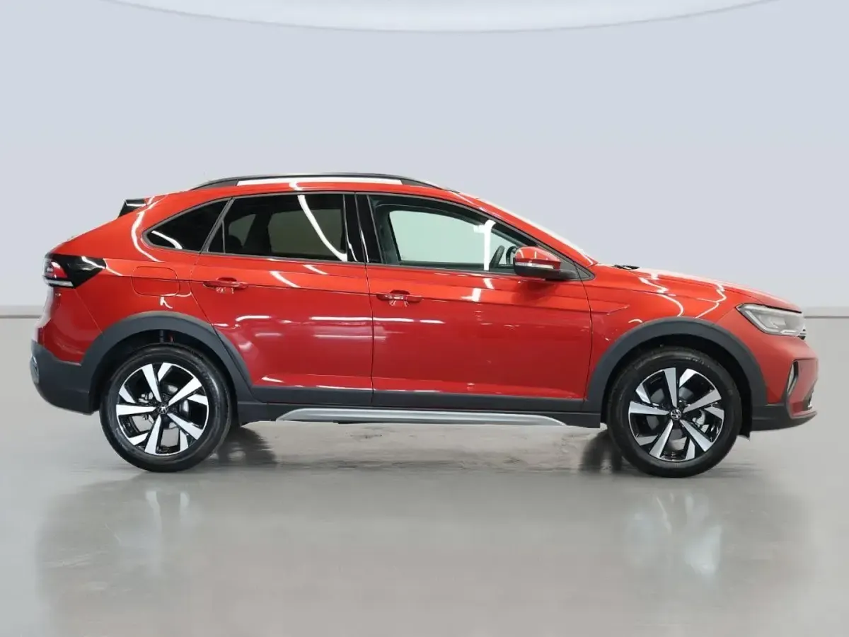 Usado VW Taigo 116 CV (85 kW) 2024 Rojo SUV