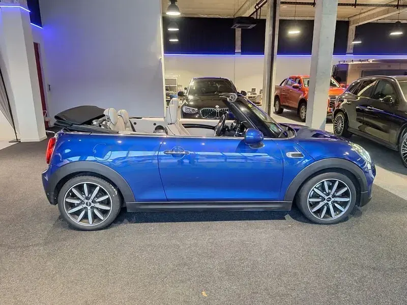 Usado Mini Cooper Cabriolet 136 CV (100 kW) 2018 Azul Descapotable