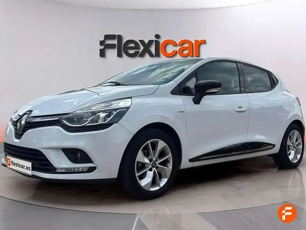 Usado Renault Clio LIMITED 90 CV (66 kW) 2018 Blanco Utilitario