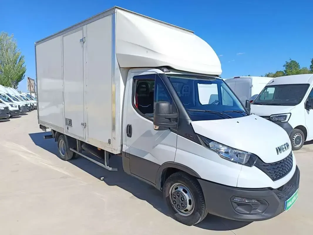 Usado Iveco Daily 158 CV (116 kW) 2021 Blanco Van