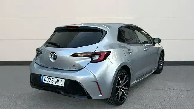 Usado Toyota Corolla Sport 140 CV (102 kW) 2023 Gris Berlina