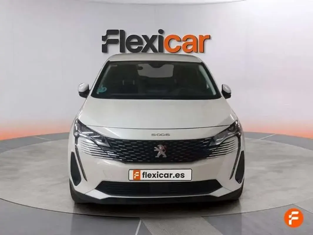 Usado Peugeot 5008 Active 131 CV (96 kW) 2021 Blanco SUV