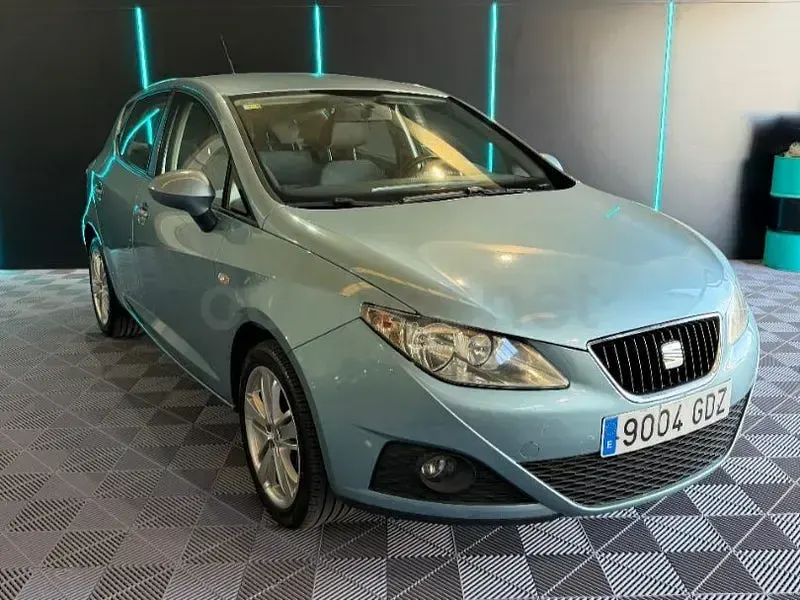 Usado Seat Ibiza Stylance 85 CV (62 kW) 2008 Azul Berlina
