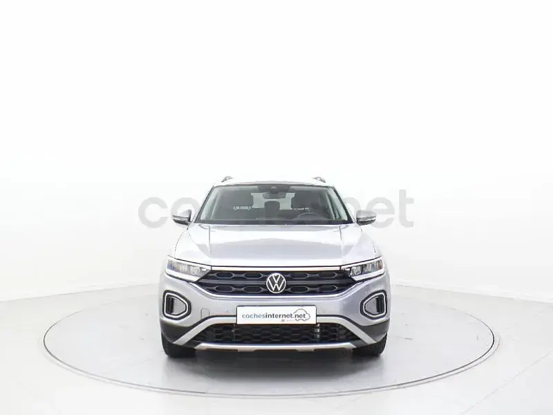 Usado VW T-Roc 150 CV (110 kW) 2025 Gris / plata SUV