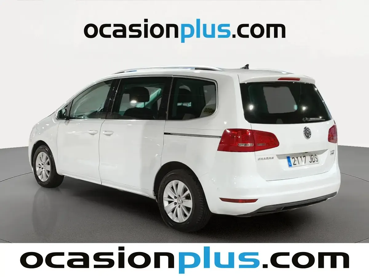 Usado VW Sharan Advance 140 CV (102 kW) 2015 Blanco Monovolumen