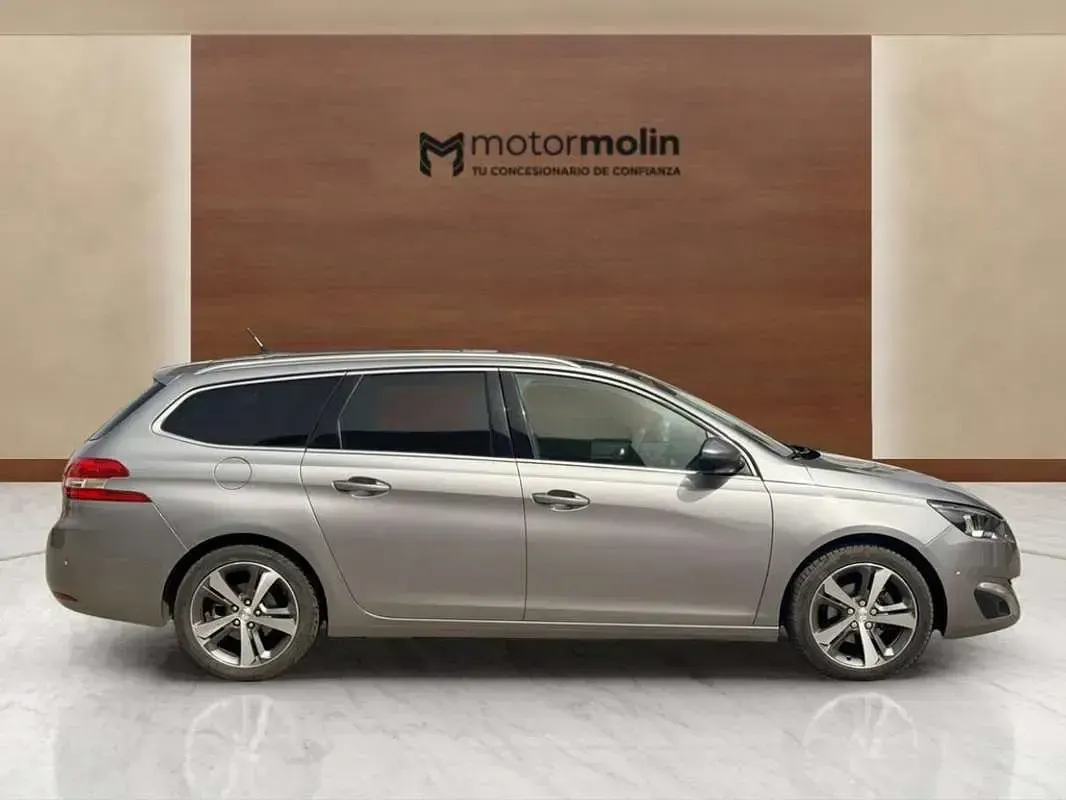 Usado Peugeot 308 SW Allure 120 CV (88 kW) 2016 Gris Familiar