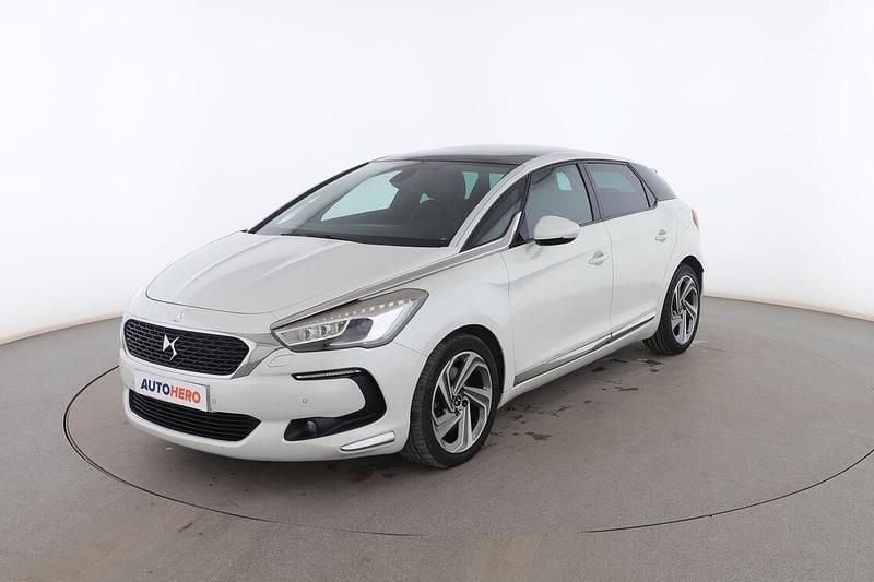 Blanco Usado 2015 DS Automobiles DS5 Style Utilitario | 13.199 € (Precio justo) - Imagen 1/3