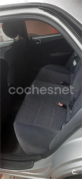 Usado Toyota Corolla Terra 97 CV (71 kW) 2000 Gris / plata Berlina
