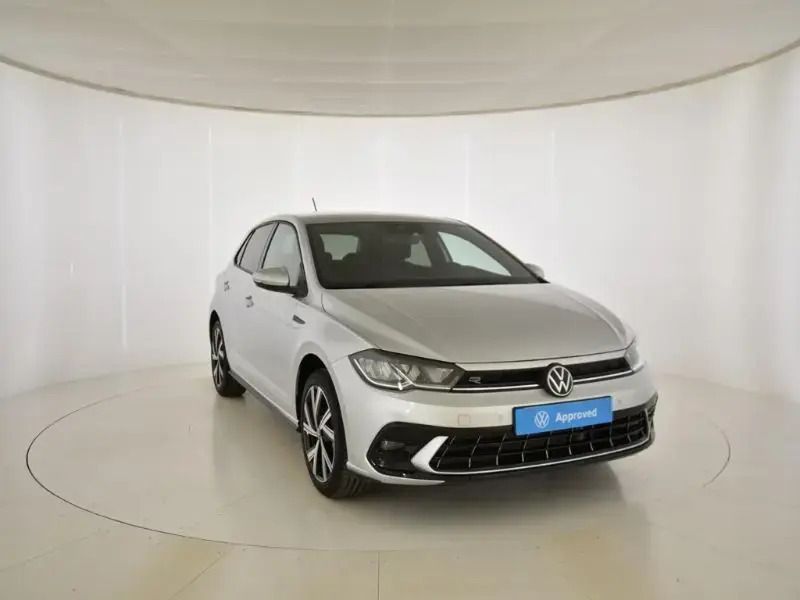 Gris/plata Usado 2024 VW Polo R-line | 22.990 € (Precio justo) - Imagen 1/4