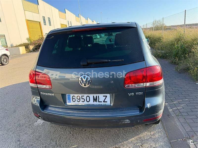 Usado VW Touareg 225 CV (165 kW) 2005 Gris / plata SUV