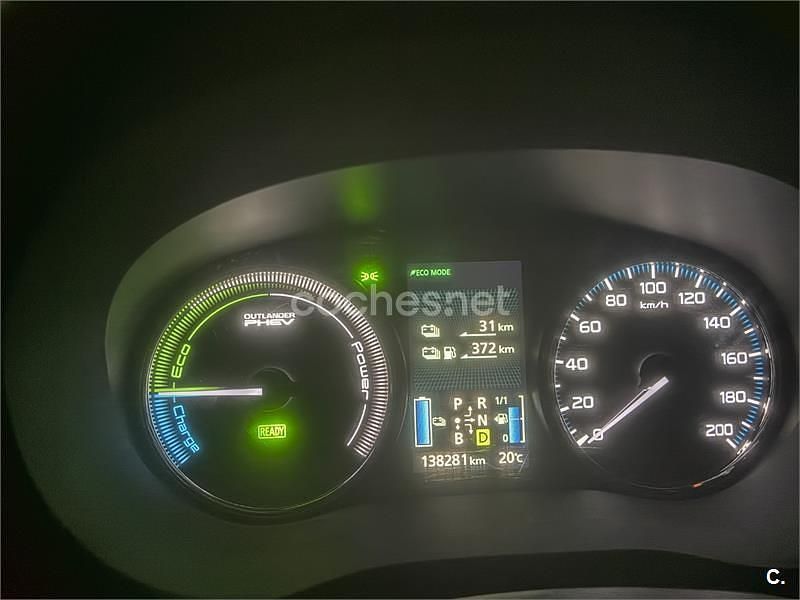 Blanco Usado 2014 Mitsubishi Outlander P-HEV Motion SUV | 12.300 € (Buen precio) - Imagen 1/4